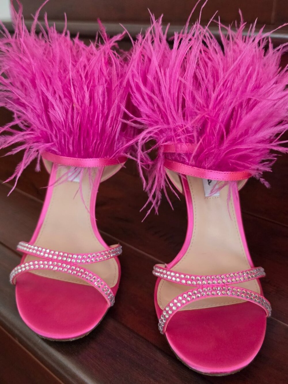 Pink Feather Rhinestone Sandals - Picture 3 of 6